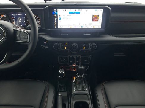 Used 2024 Jeep Wrangler Unlimited Rubicon image 12