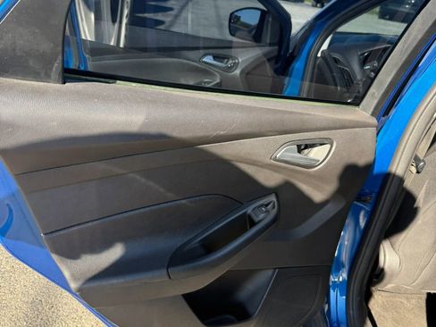 Used 2018 Ford Focus SE FWD image 15