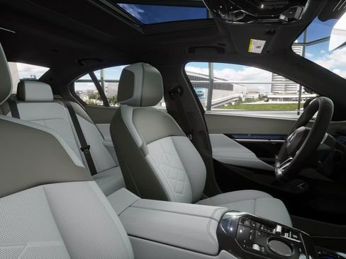 New 2026 BMW i5 eDrive40 w/ M Sport Package image 9