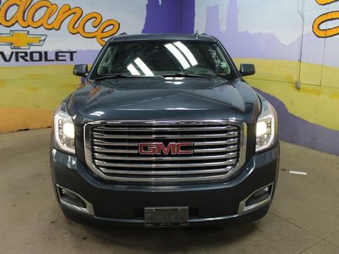 Used 2020 GMC Yukon SLT w/ Premium Edition AWD/4WD image 3