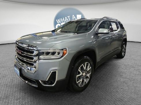 Certified 2023 GMC Acadia SLT AWD/4WD image 9