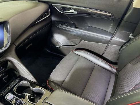 Used 2022 Buick Envision Essence w/ Technology Package I FWD image 22
