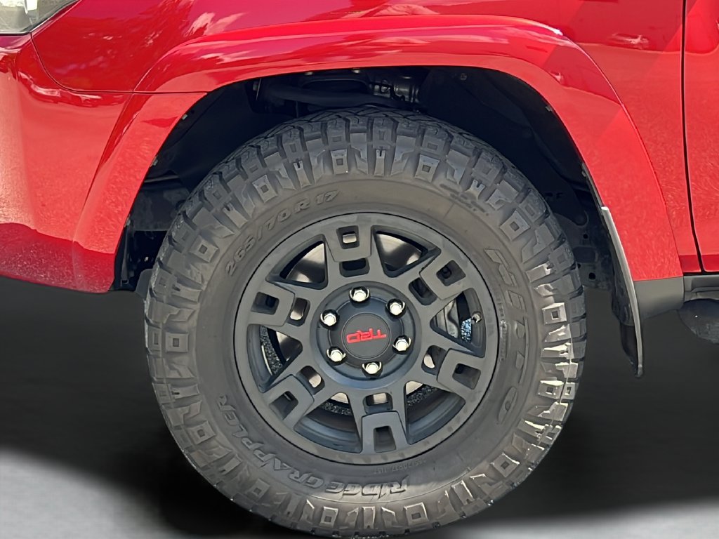 Used 2024 Toyota 4Runner SR5 AWD/4WD image 26