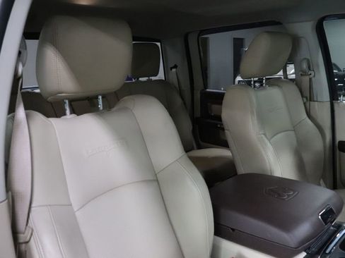 Used 2017 RAM 1500 Laramie w/ Convenience Group image 25