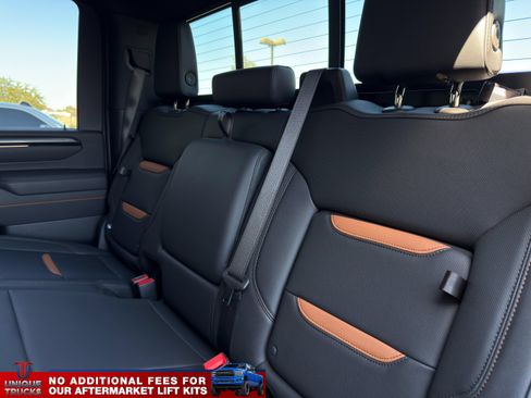 Used 2025 GMC Sierra 2500 AT4 w/ AT4 Premium Plus Package AWD/4WD image 25