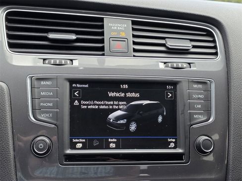 Used 2017 Volkswagen Golf Alltrack SE image 15