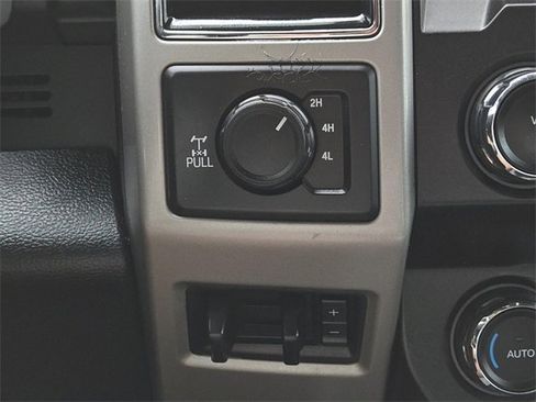 Used 2021 Ford F250 Lariat w/ Lariat Value Package image 27