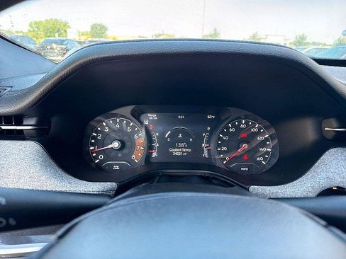 Used 2024 Jeep Compass Latitude AWD/4WD image 21