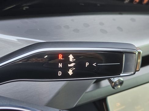 New 2026 Cadillac Vistiq Sport w/ LPO, Floor Liner Package image 31