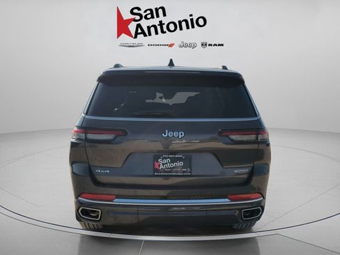 New 2025 Jeep Grand Cherokee L Summit w/ MOPAR Finishing Package AWD/4WD image 7