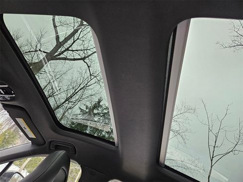 Used 2023 Porsche Panamera 4 Platinum Edition image 19