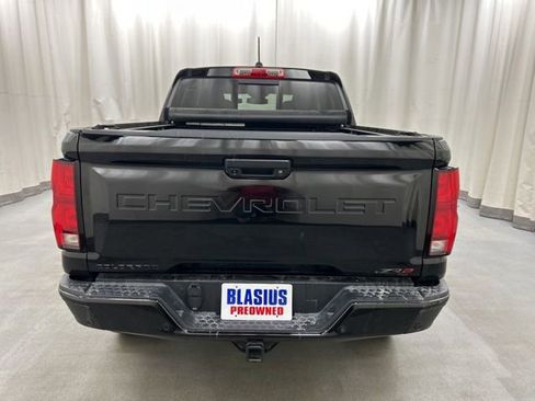 Used 2025 Chevrolet Colorado ZR2 w/ Technology Package AWD/4WD image 32