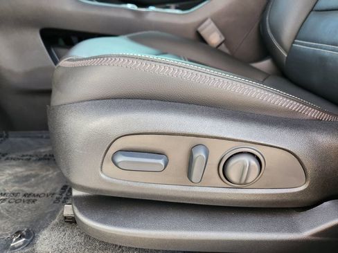 Used 2023 GMC Terrain Denali image 13