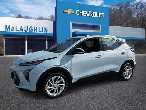 Used 2022 Chevrolet Bolt EUV LT w/ Comfort Package image 1