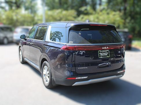 Certified 2024 Kia Carnival LX FWD image 10