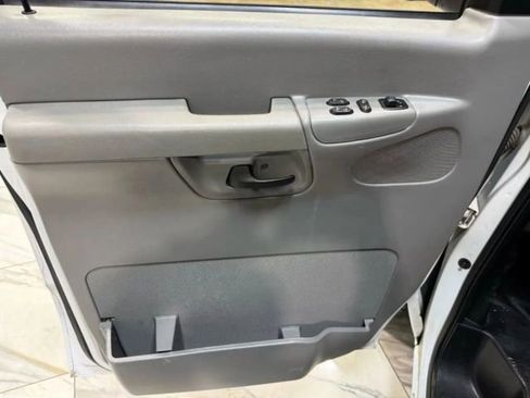 Used 2008 Ford E-350 and Econoline 350 Extended Super Duty image 11