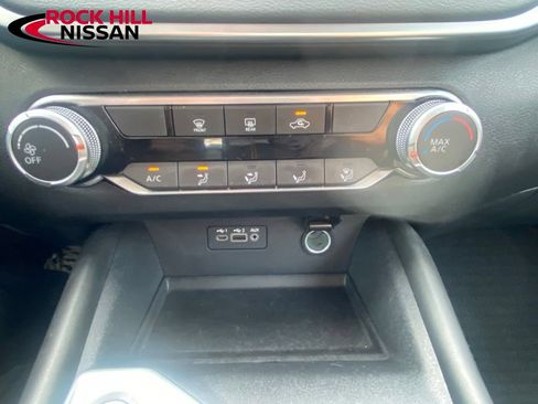Used 2020 Nissan Altima 2.5 SR FWD image 24