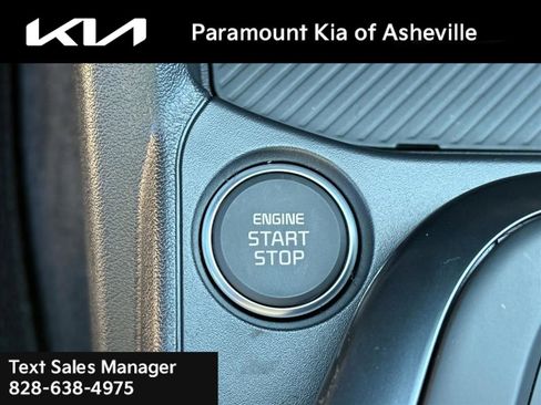 New 2025 Kia K4 LXS image 12