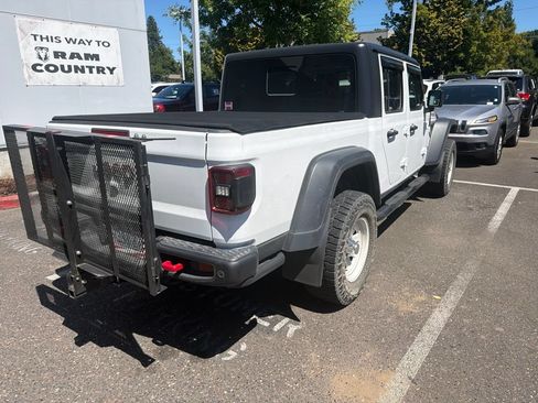 Used 2020 Jeep Gladiator Rubicon AWD/4WD image 4