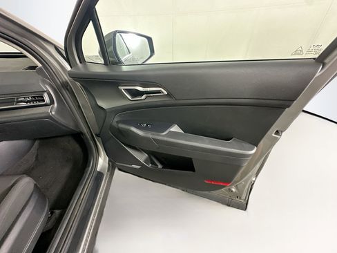 Used 2025 Kia Sportage LX FWD image 29