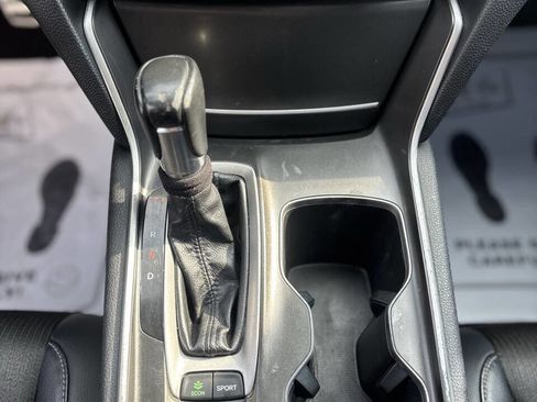 Used 2018 Honda Accord Sport image 17