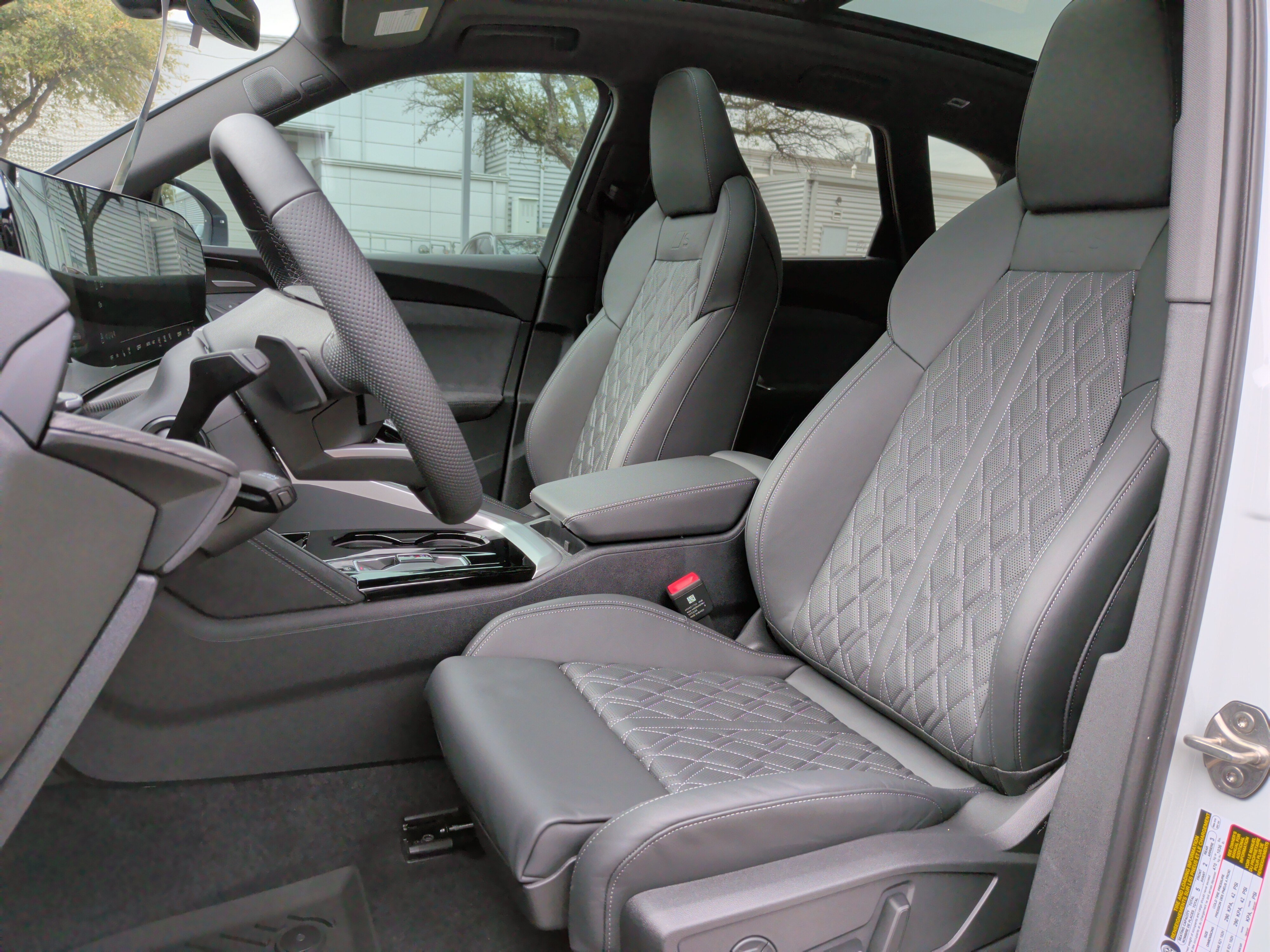 Used 2025 Audi SQ5 Premium Plus w/ Premium Plus Package AWD/4WD image 14