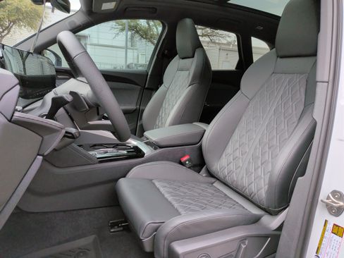 Used 2025 Audi SQ5 Premium Plus AWD/4WD image 14