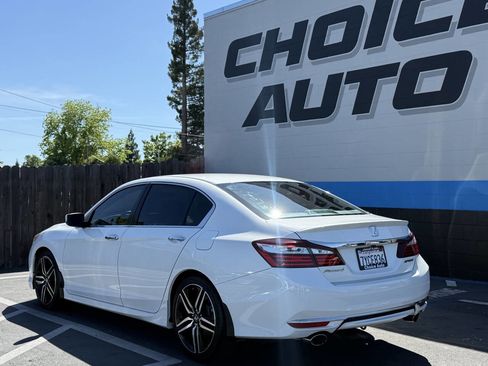 Used 2017 Honda Accord Sport image 21