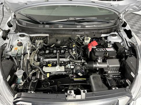 Used 2020 Nissan Kicks S image 28