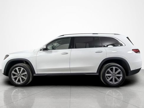 Used 2023 Mercedes-Benz GLS 450 4MATIC image 2