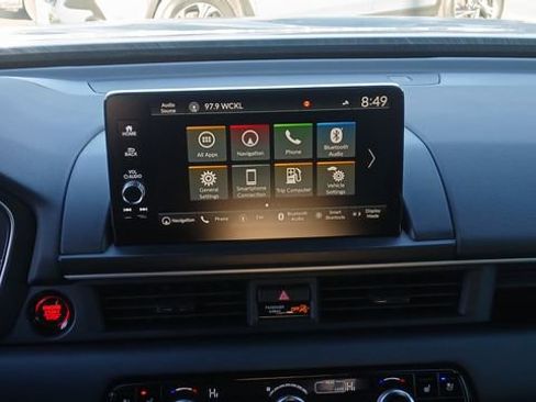 Used 2025 Honda Pilot Black Edition image 10