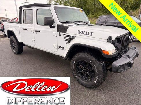 Certified 2022 Jeep Gladiator Sport AWD/4WD image 1