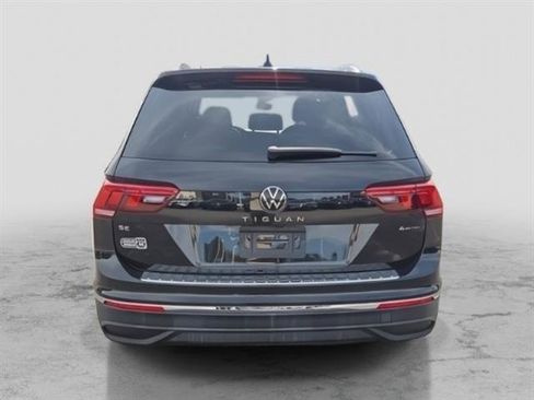 Used 2022 Volkswagen Tiguan SE image 5