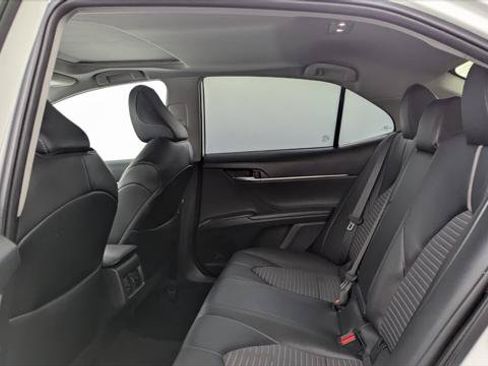 Used 2022 Toyota Camry SE w/ Audio Upgrade Package FWD image 17