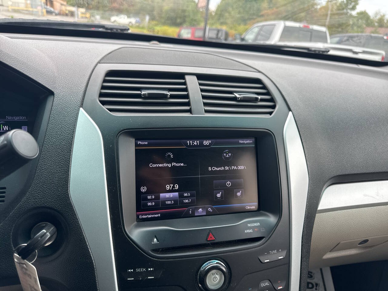 Used 2013 Ford Explorer XLT AWD/4WD image 32