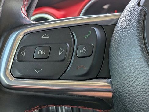 Used 2021 Jeep Gladiator Rubicon AWD/4WD image 13