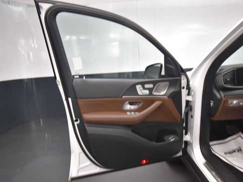 Used 2024 Mercedes-Benz GLE 350 4MATIC image 8