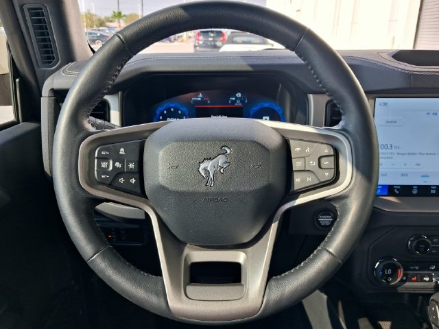 Used 2025 Ford Bronco Outer Banks AWD/4WD image 14