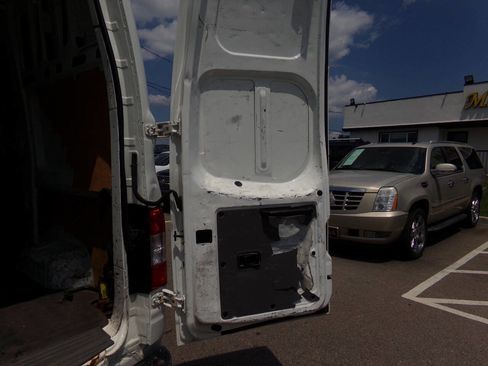 Used 2016 Nissan NV 2500 SL w/ Technology Package image 21