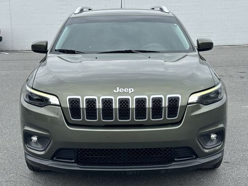 Used 2019 Jeep Cherokee Latitude w/ Popular Appearance Group image 9