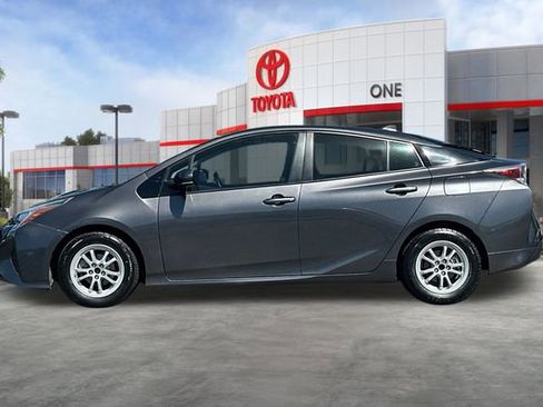 Used 2016 Toyota Prius Three FWD image 8