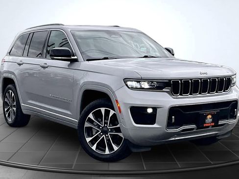 Used 2024 Jeep Grand Cherokee Overland AWD/4WD image 22