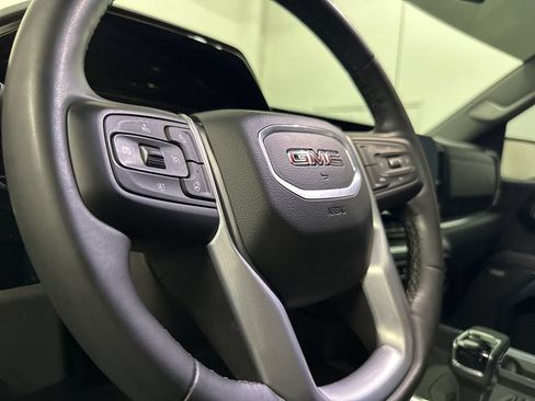 Used 2023 GMC Sierra 1500 SLT AWD/4WD image 29