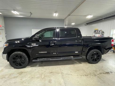 Used 2020 Toyota Tundra SR5 w/ SR5 Upgrade Package image 4