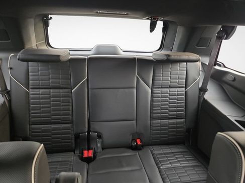 Certified 2024 Cadillac Escalade Sport Platinum w/ LPO, ONYX Package AWD/4WD image 13