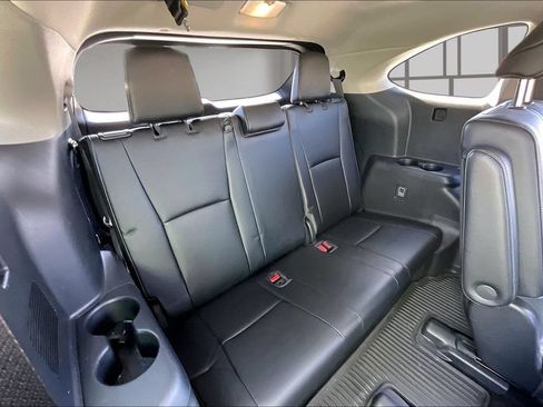 Used 2022 Toyota Highlander Platinum AWD/4WD image 26