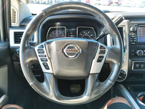 Used 2017 Nissan Titan SV AWD/4WD image 23