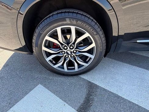 Used 2022 Cadillac XT6 Sport w/ Platinum Package image 4