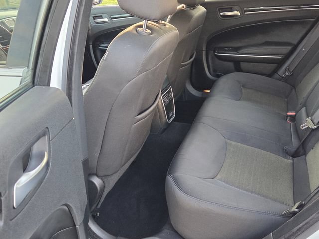 Used 2023 Chrysler 300 Touring RWD image 6