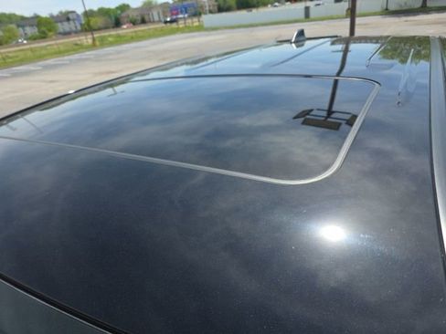 Used 2021 Toyota Tundra Limited w/ Limited Premium Package image 8